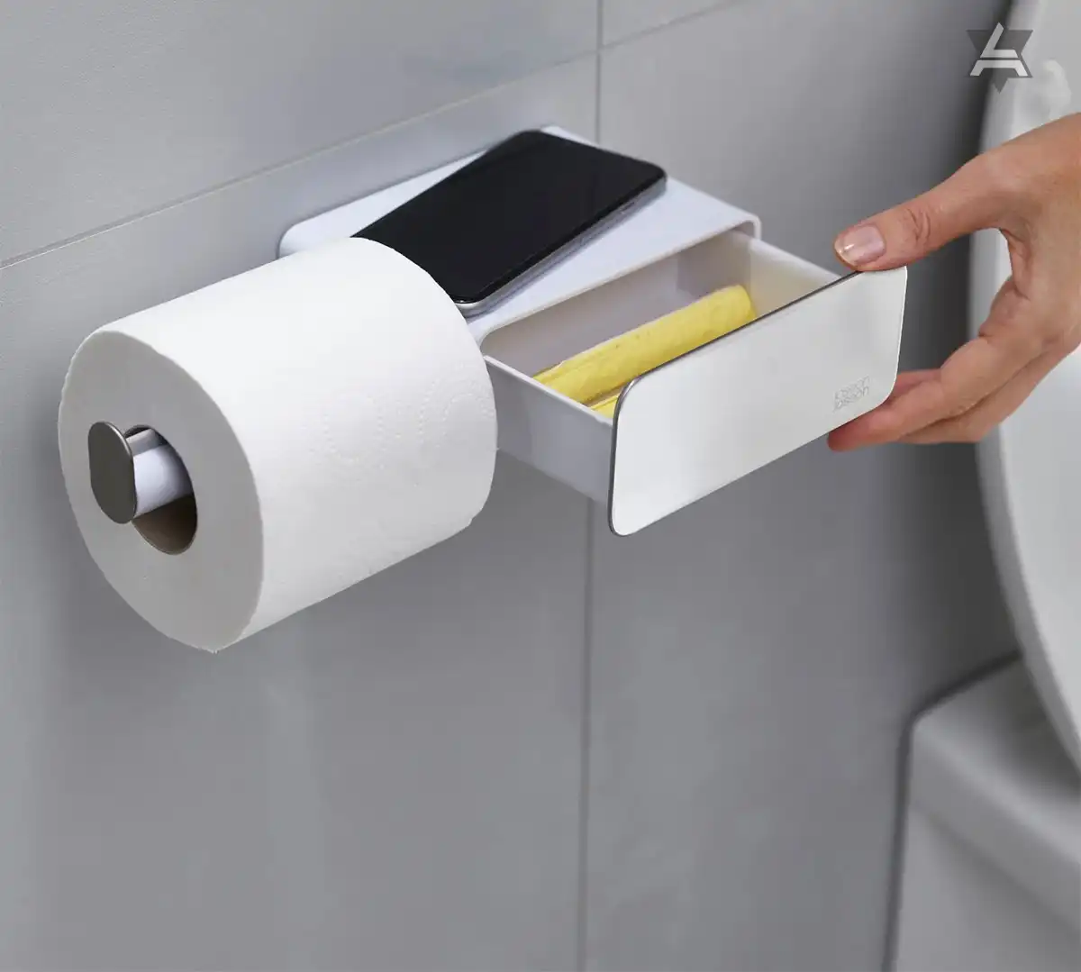 Toilet paper holder